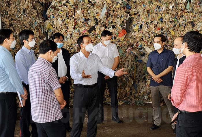 Tập trung xử lý dứt điểm bãi rác Soi Nam cũ trong vòng 2 tháng